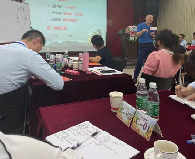 珠海瑞富出口贸易公司